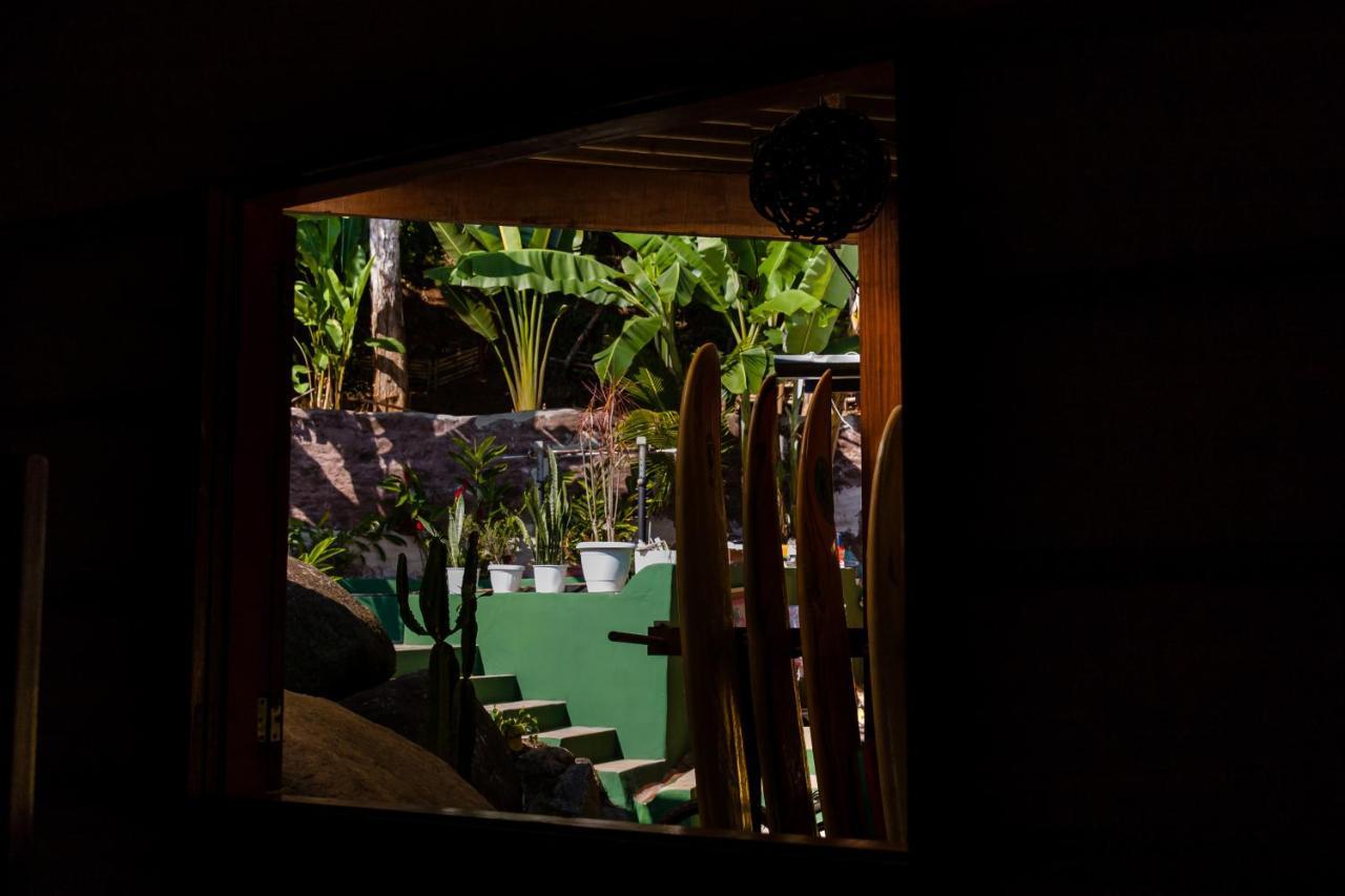 Sintonia Surf Hostel E Bar Ubatuba Exterior photo