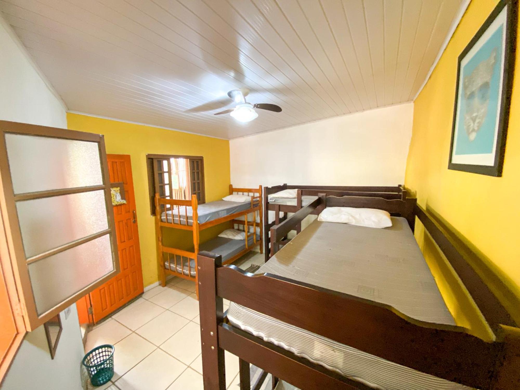 Sintonia Surf Hostel E Bar Ubatuba Room photo
